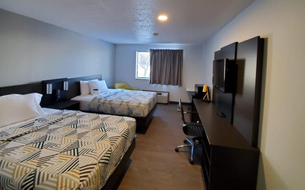 Deluxe Quadruple Room - Non-Smoking interior